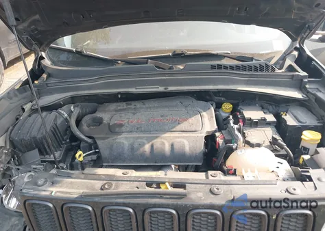 2018 Jeep Renegade Trailhawk 4X4 from USA, damaged, VIN ZACCJBCB6JPG83014